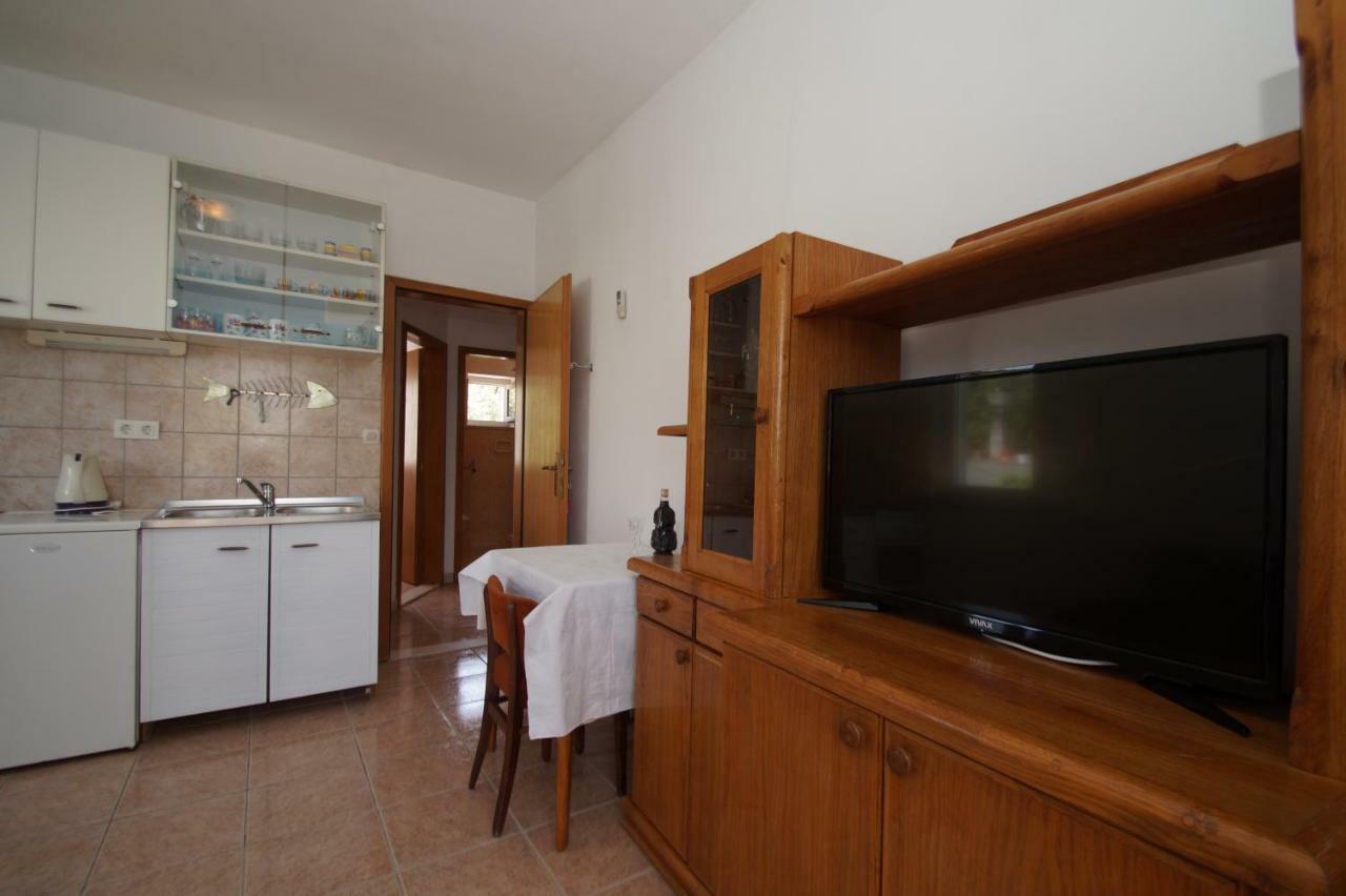 Vita Apartments Zrnovo Esterno foto