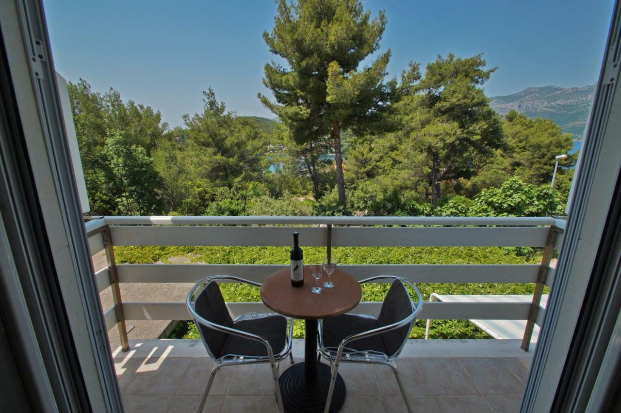 Vita Apartments Zrnovo Esterno foto