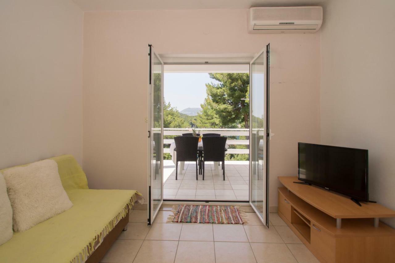 Vita Apartments Zrnovo Esterno foto