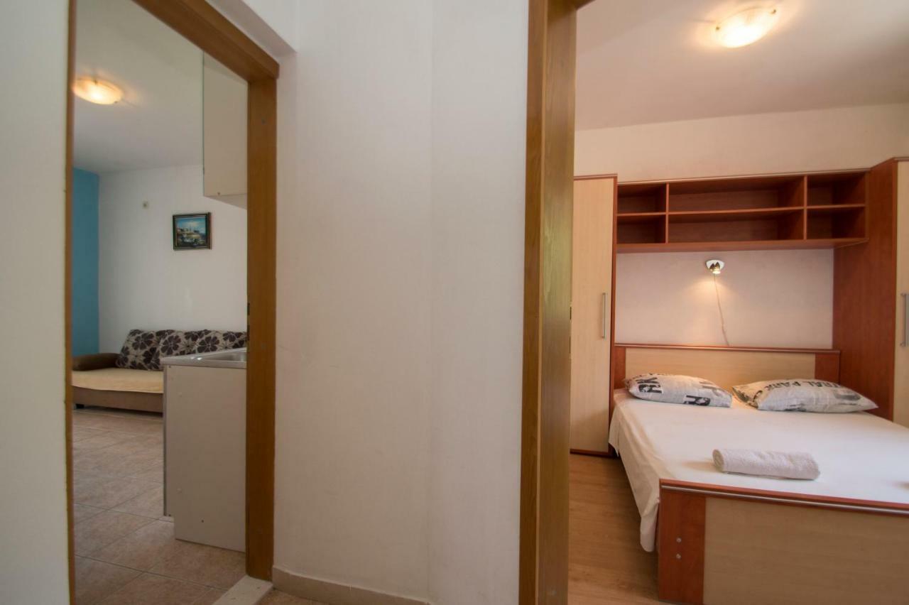 Vita Apartments Zrnovo Esterno foto