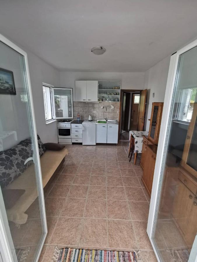 Vita Apartments Zrnovo Esterno foto