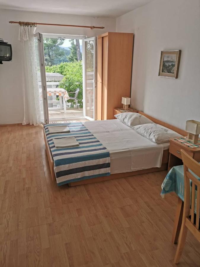 Vita Apartments Zrnovo Esterno foto