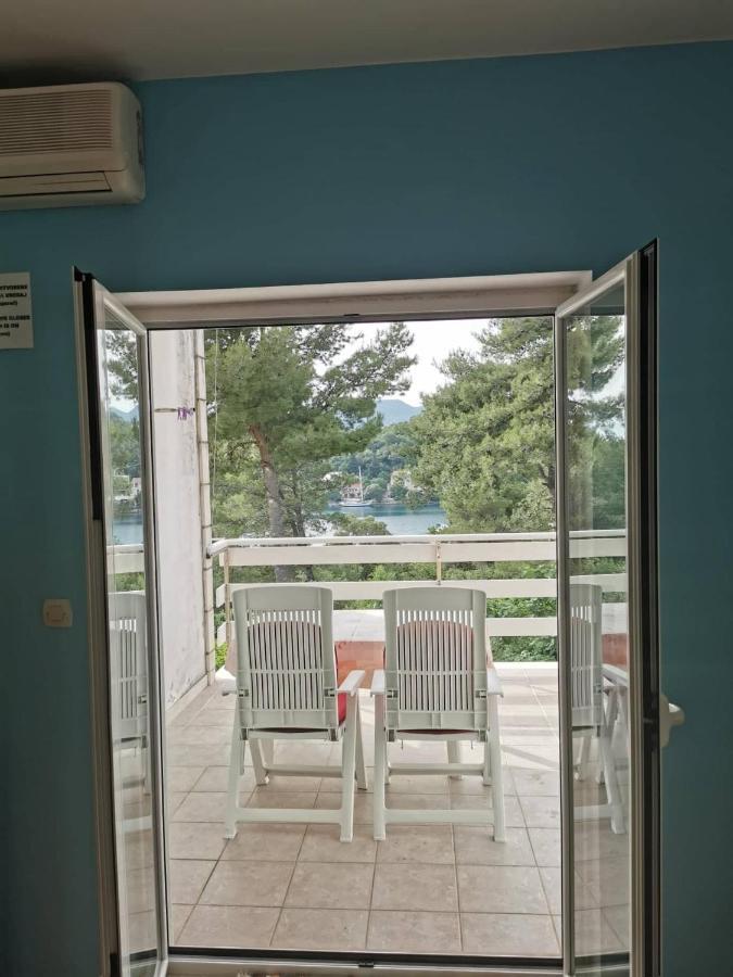 Vita Apartments Zrnovo Esterno foto